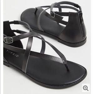 BLACK CRISSCROSS GLADIATOR SANDAL (WW)